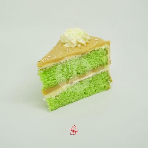 Putu Slice Cake